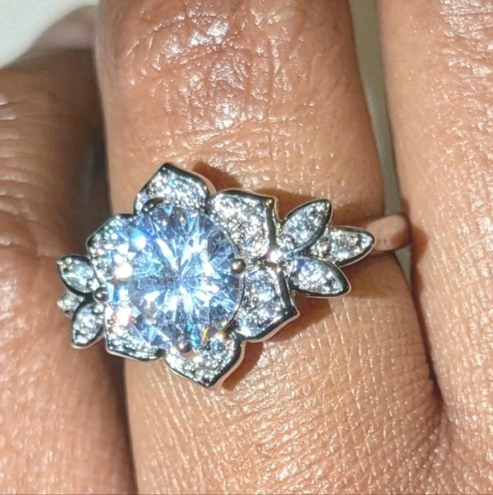 High Quality Flower/Leaf Real Moissanite Engagement Ring 925 Sterling Silver Sz6